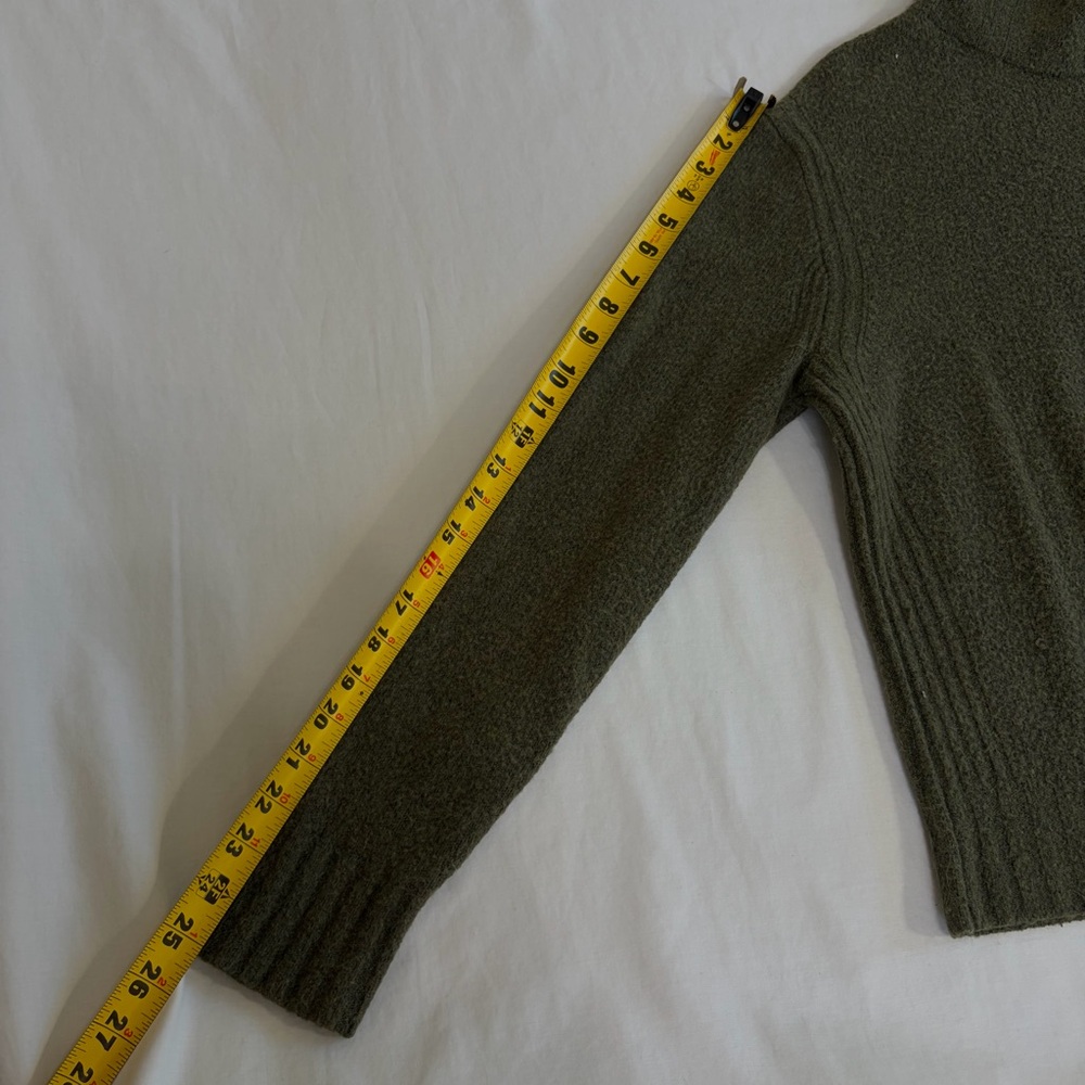 J Crew Olive Green Merino Wool Blend Women's Turtle Neck Sweater Size Large - Picture 8 of 10